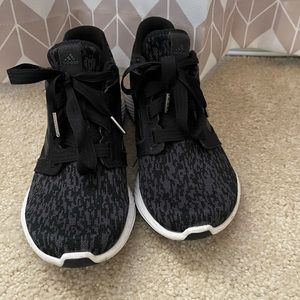 Adidas womens Cloudfoam sneakers size 8